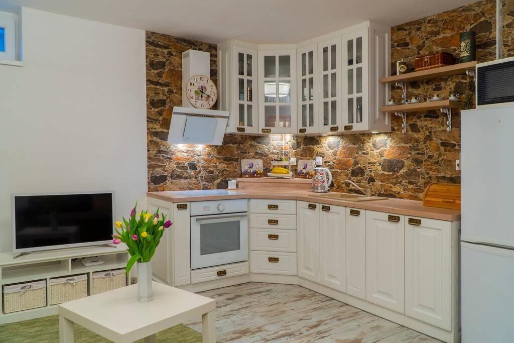 Provensalsky Rodinny Apartman Mandolina Bojnice Buitenkant foto